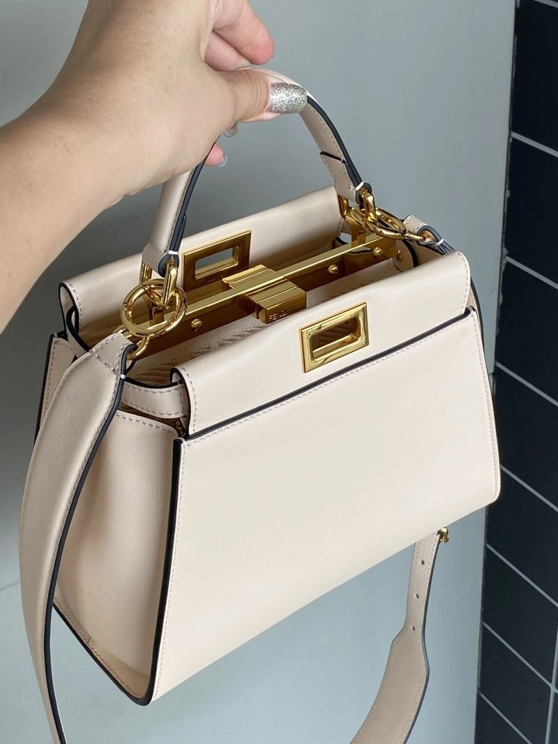 Efficient Fendi Peekaboo Bags 72952