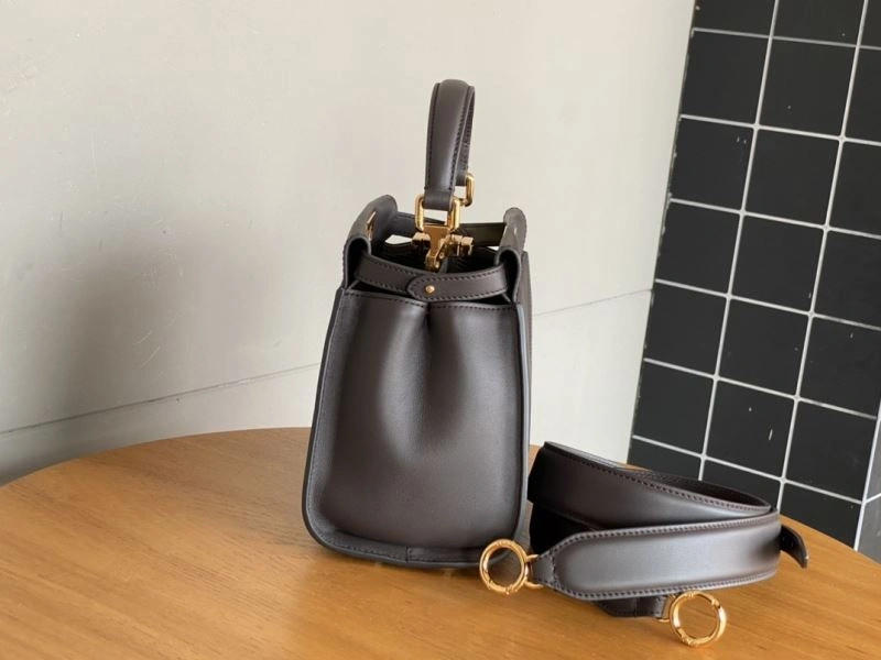 Contemporary Fendi Peekaboo Bags 72922