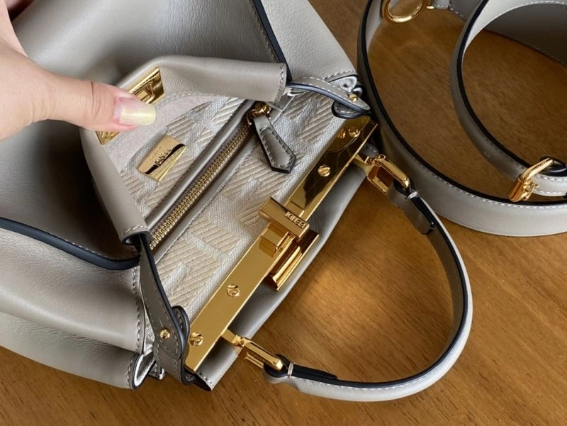 Trendsetting Fendi Peekaboo Bags 72941