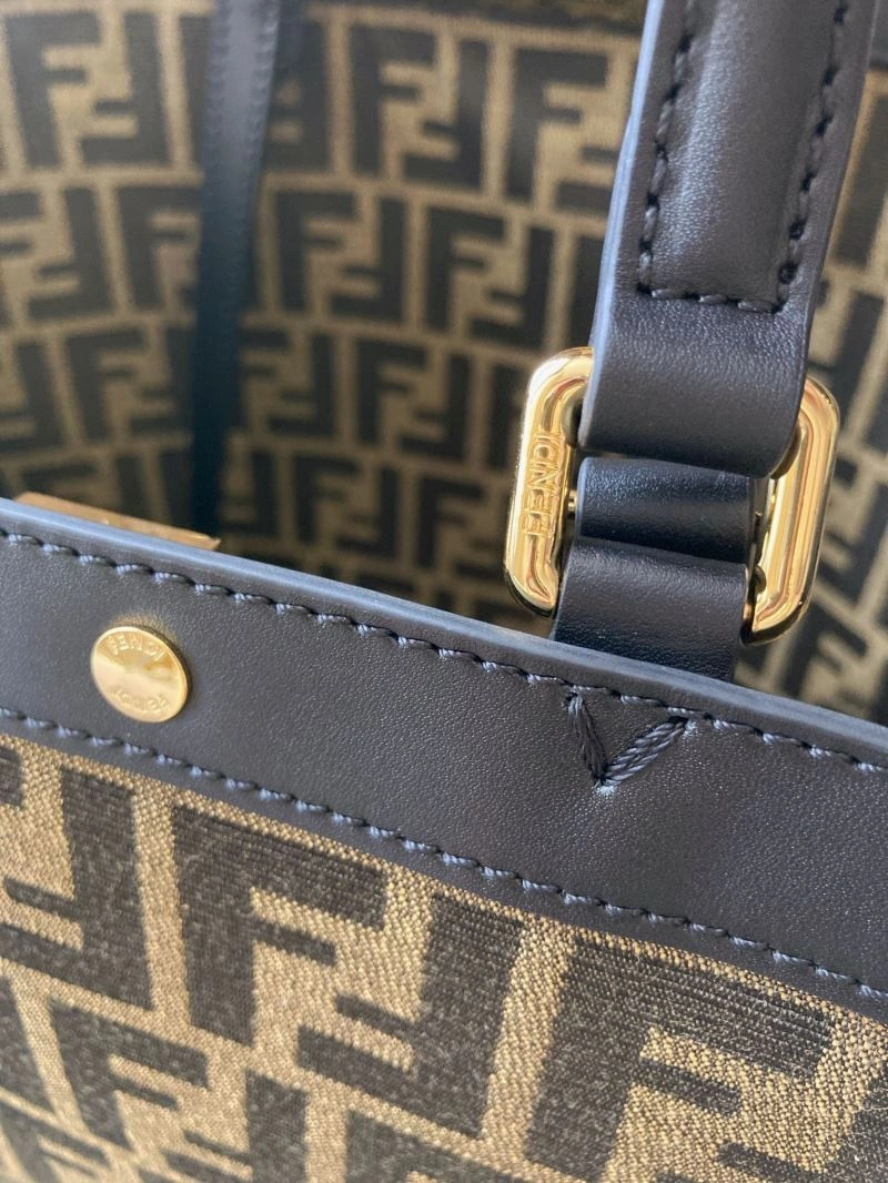Breathable Fendi Peekaboo Bags 72903