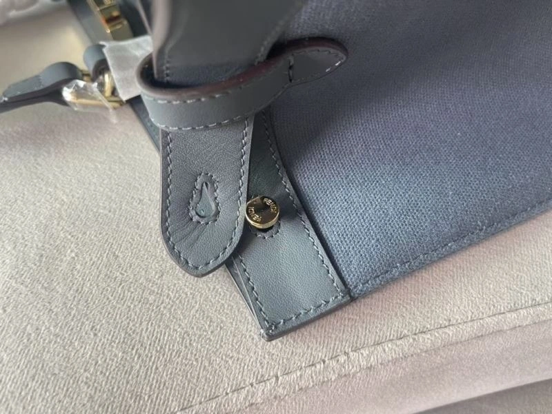 Fendi Peekaboo Bags SmartChoice 72901