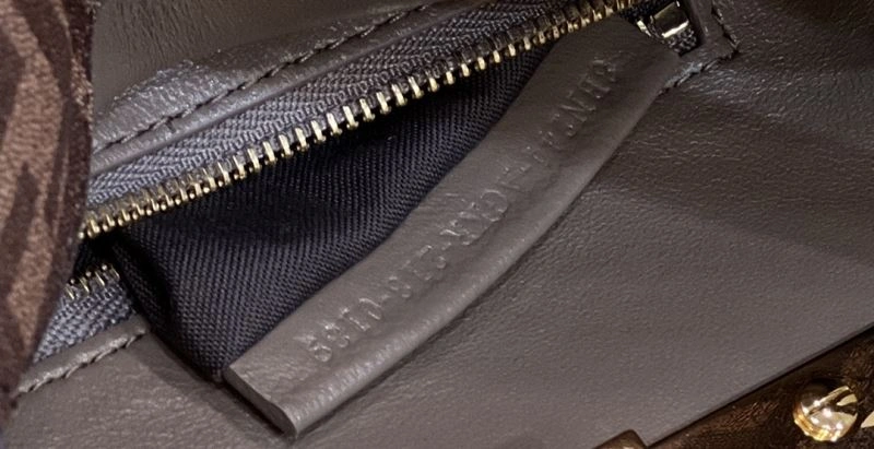 Fendi Peekaboo Bags Classic 72930