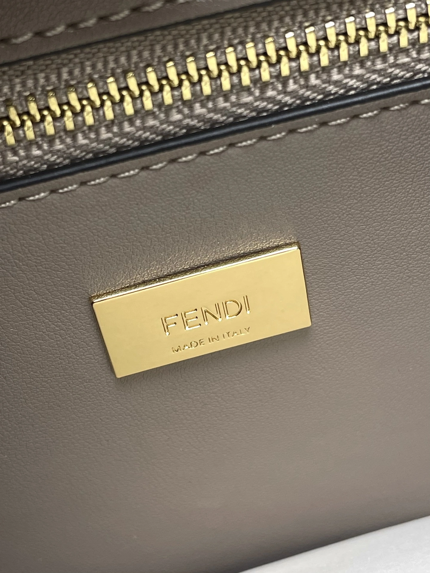 BestValue Fendi Peekaboo Bags 69876