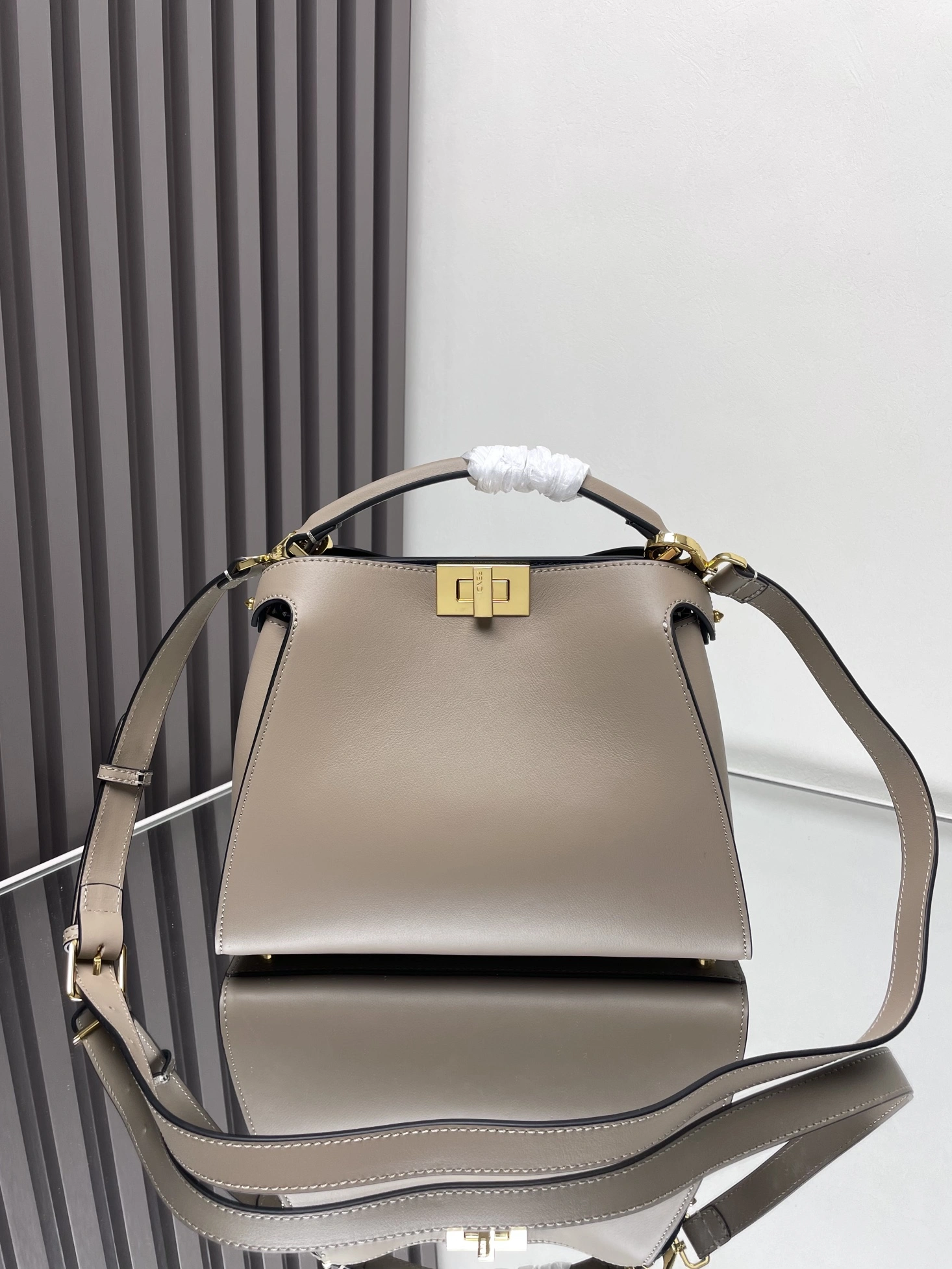 Fendi Peekaboo Bags DailyWear 69869