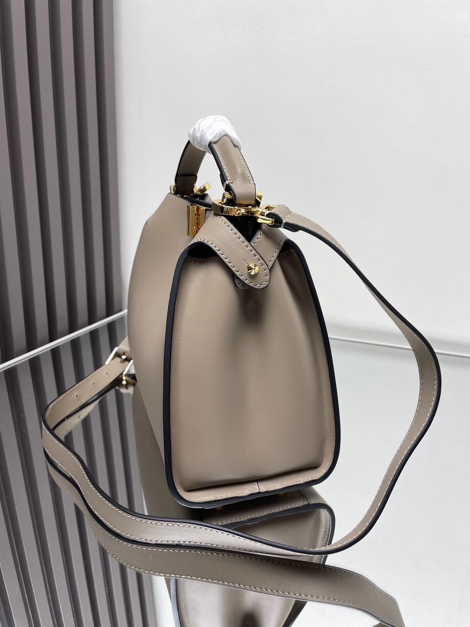Fendi Peekaboo Bags DailyWear 69869