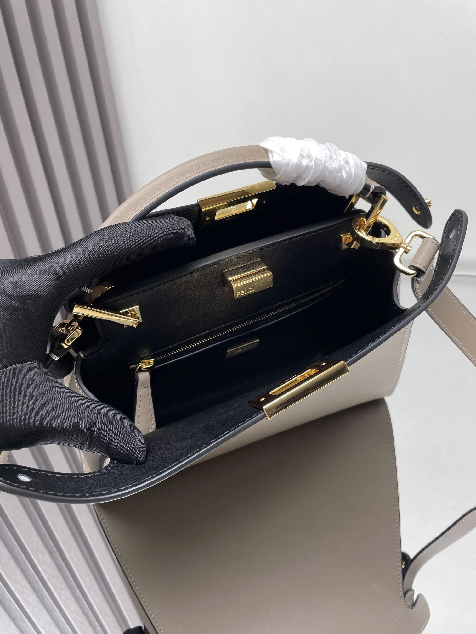 Fendi Peekaboo Bags DailyWear 69869