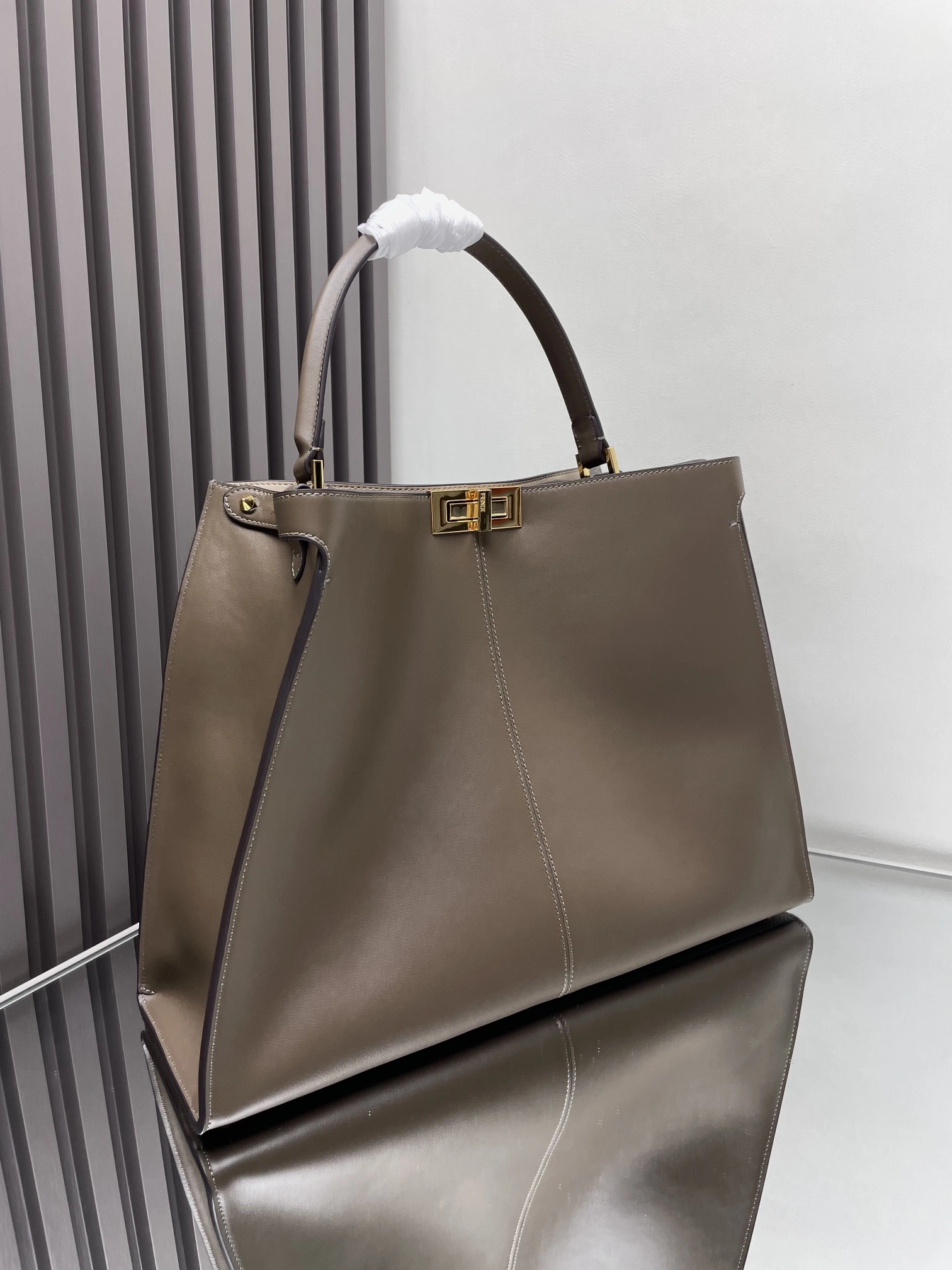 WrinkleFree Fendi Peekaboo Bags 69905