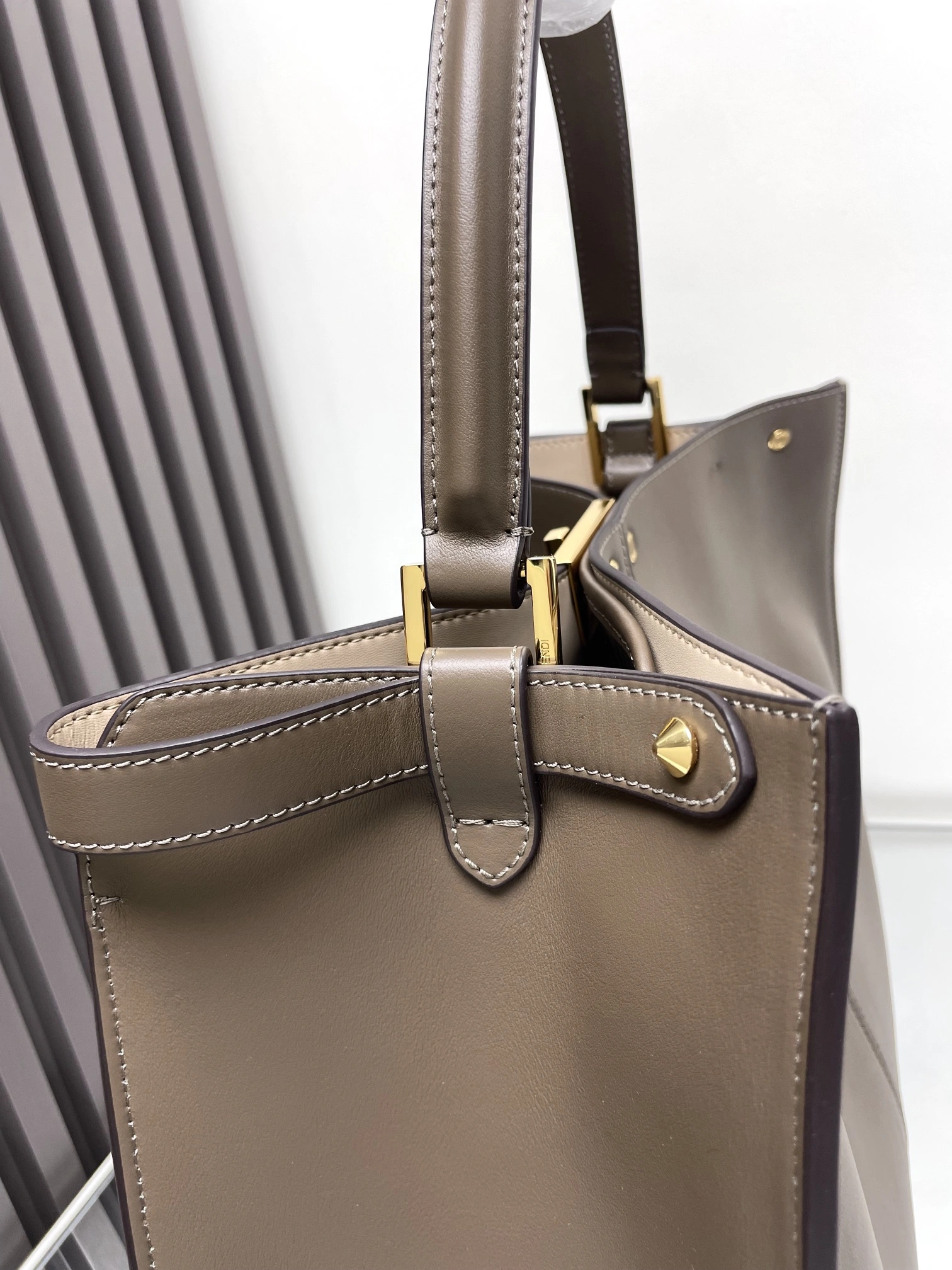 WrinkleFree Fendi Peekaboo Bags 69905