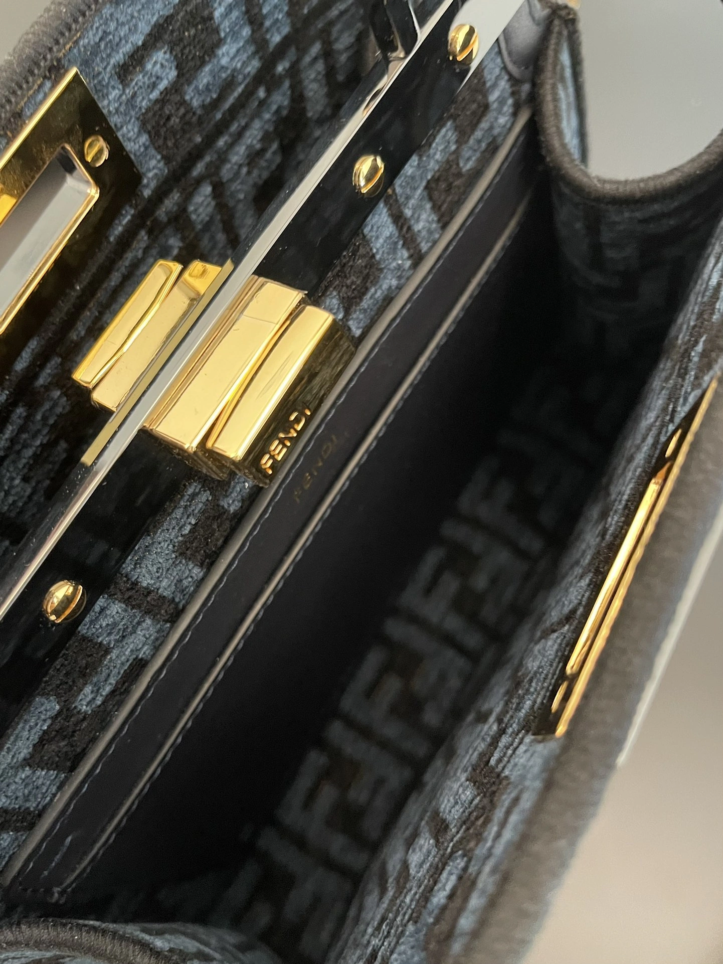 Fendi Peekaboo Bags StreetReady 69864