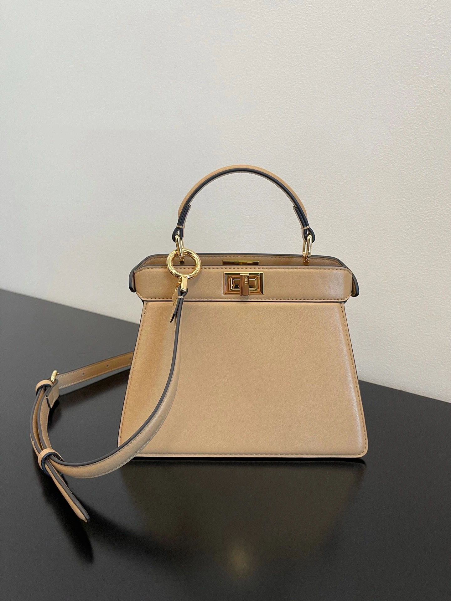 Fendi Peekaboo Bags Practical 69870