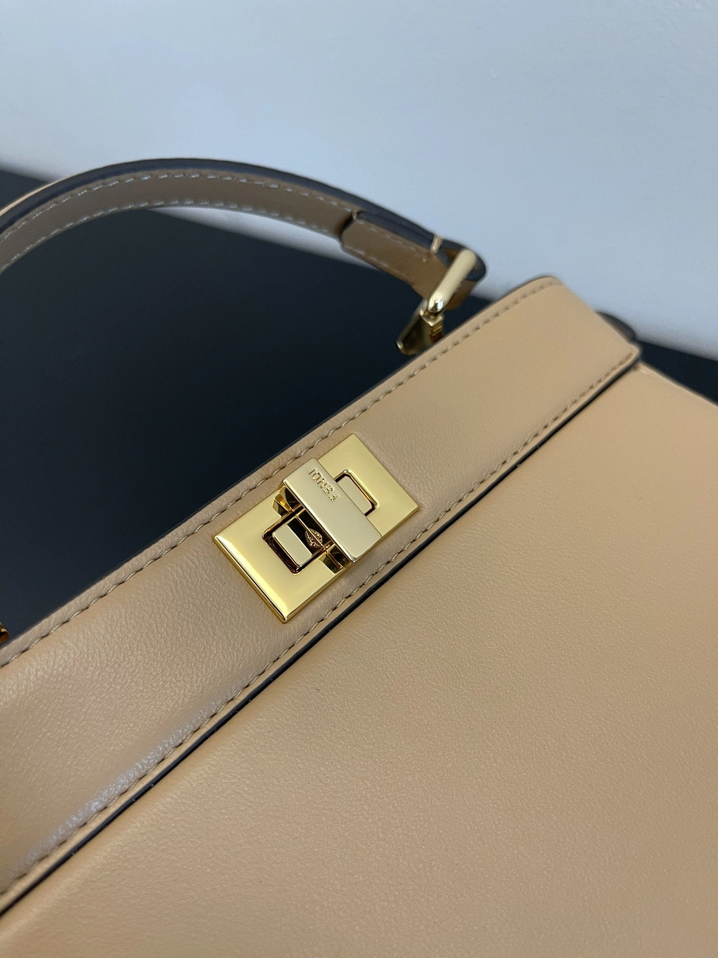 Fendi Peekaboo Bags Practical 69870