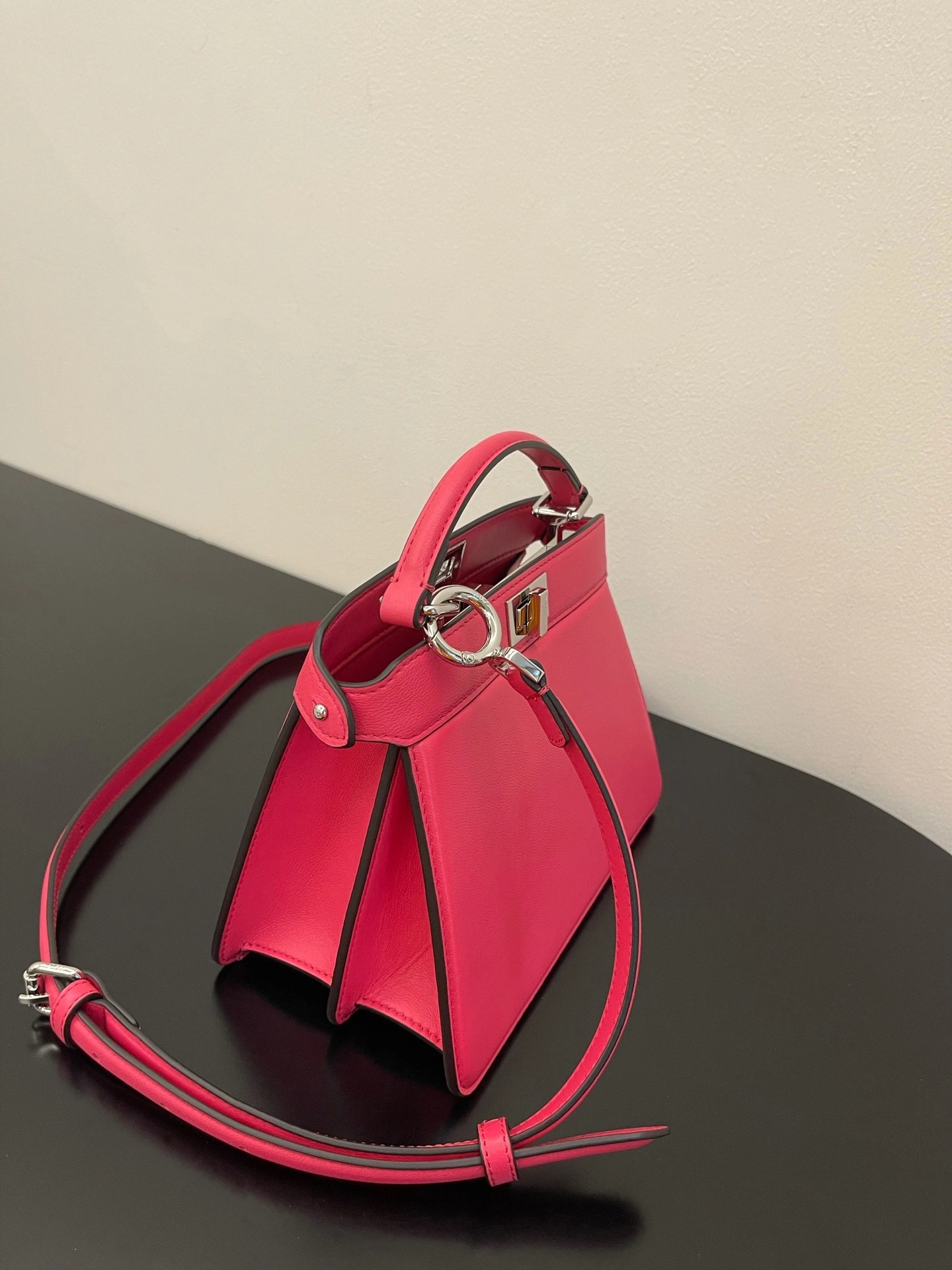 WrinkleFree Fendi Peekaboo Bags 69861
