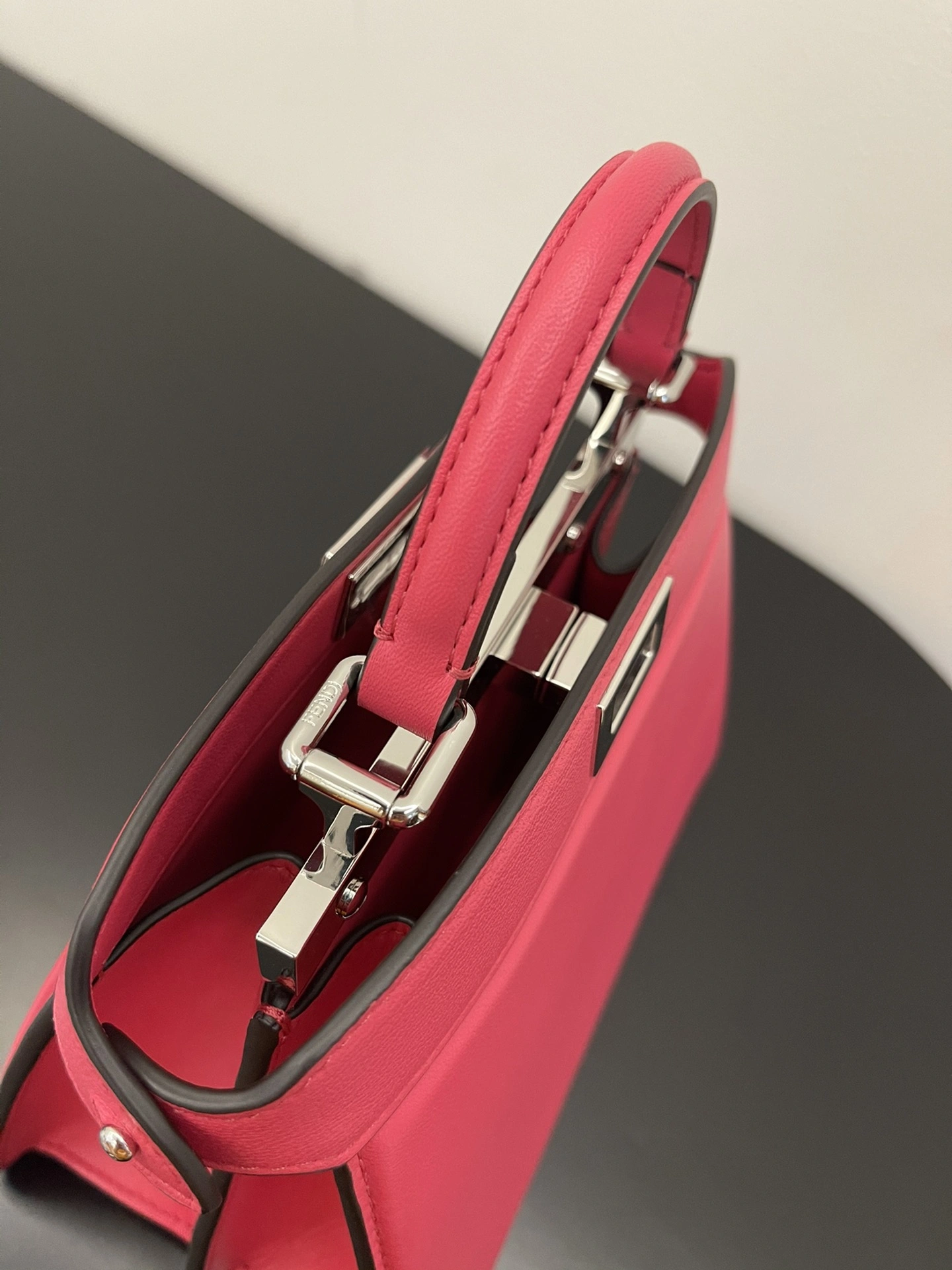 WrinkleFree Fendi Peekaboo Bags 69861