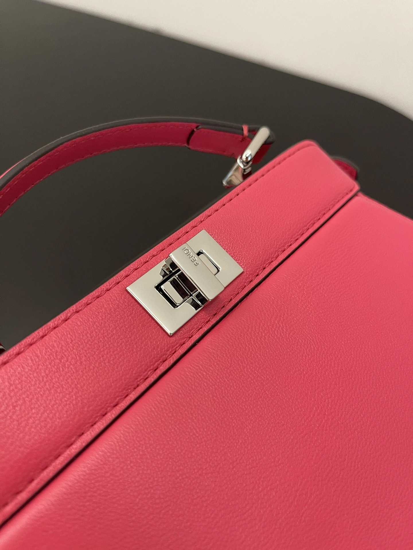 WrinkleFree Fendi Peekaboo Bags 69861