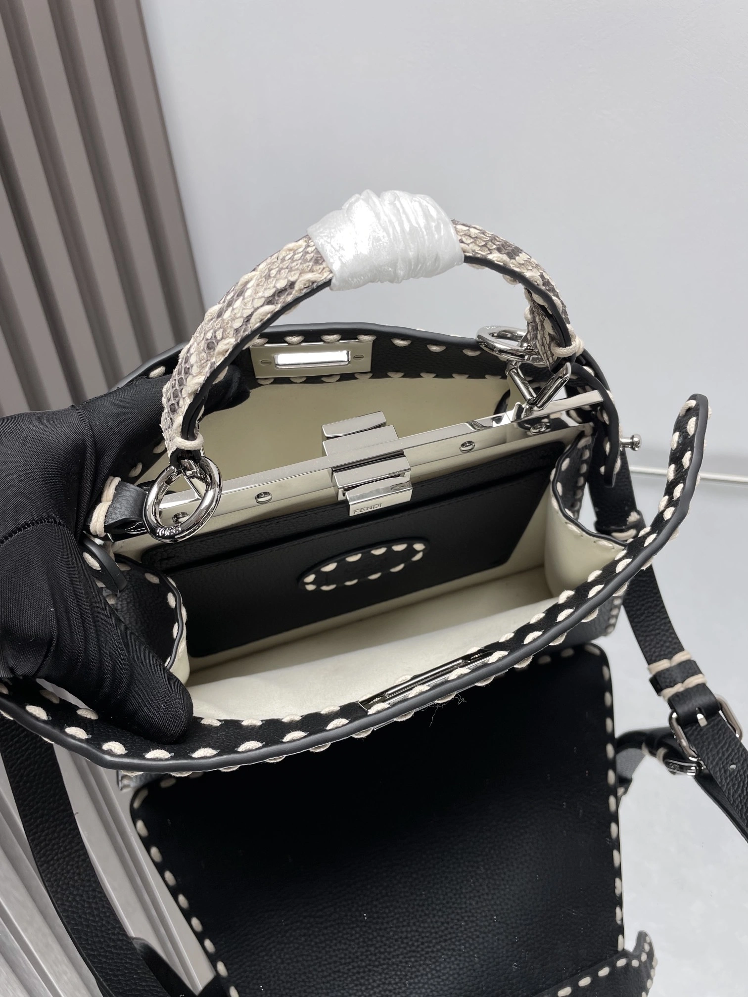 Fendi Peekaboo Bags Effortless 69836