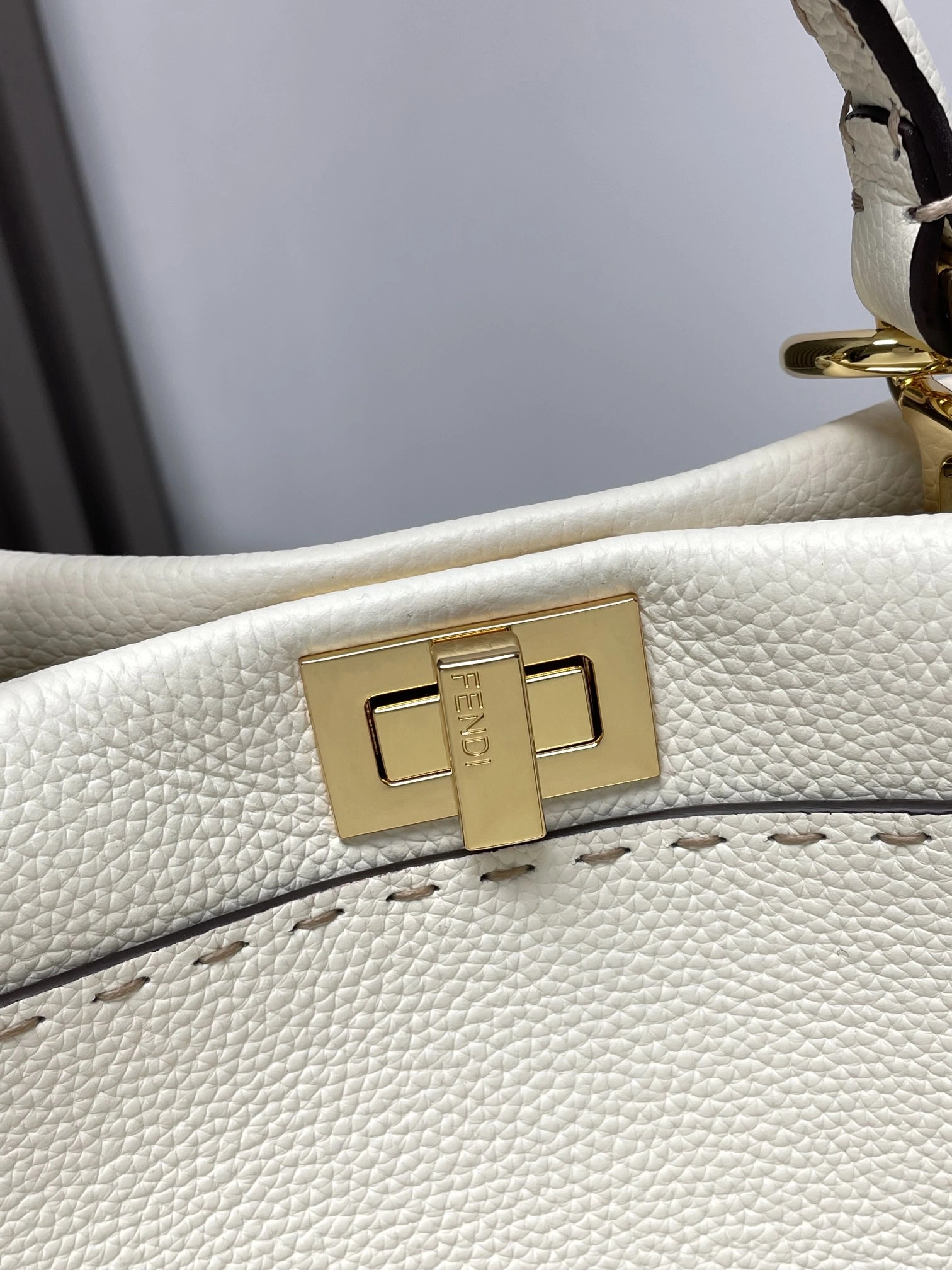 Elegant Fendi Peekaboo Bags 69848