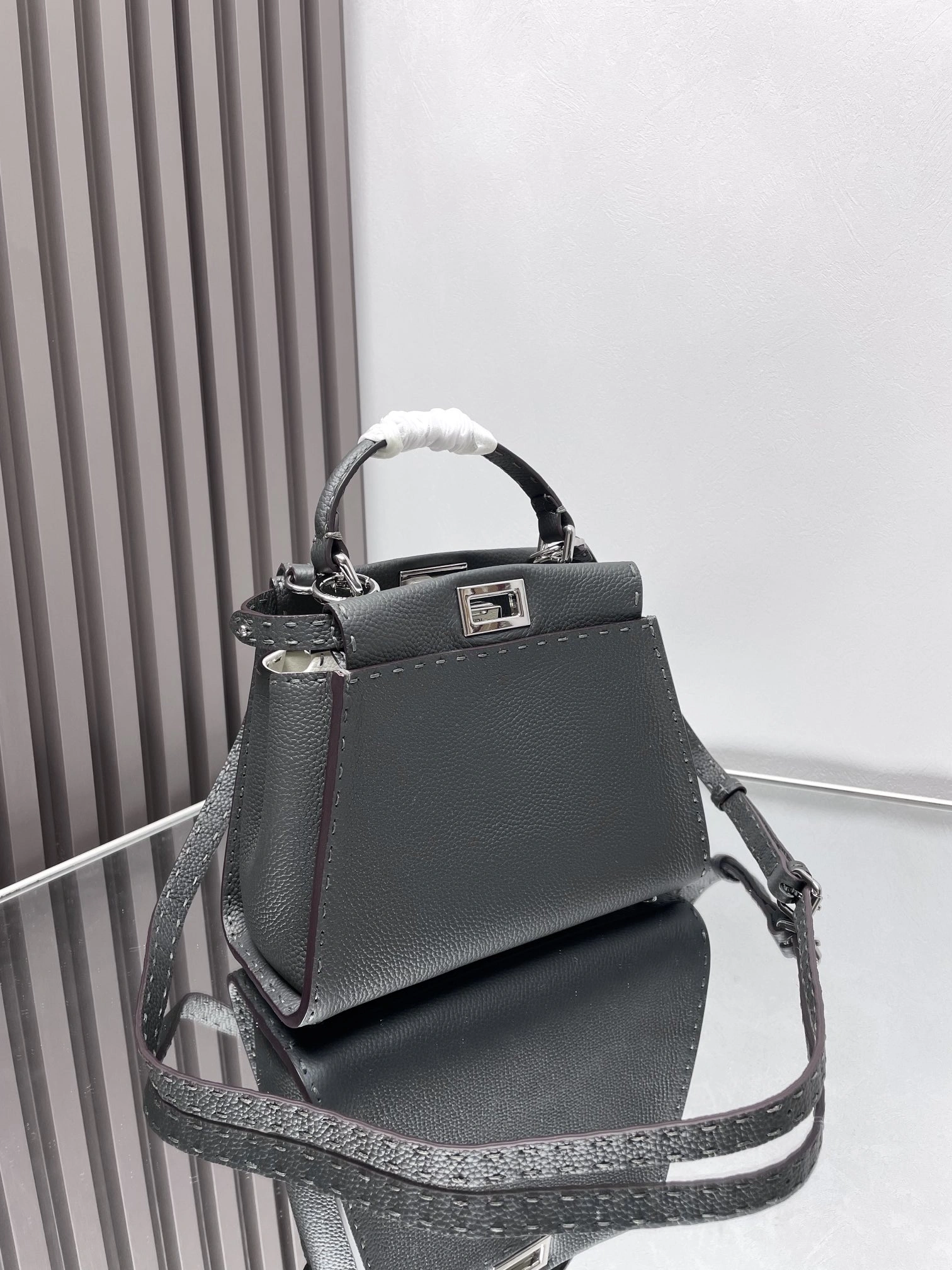 Fendi Peekaboo Bags OnTrend 69839