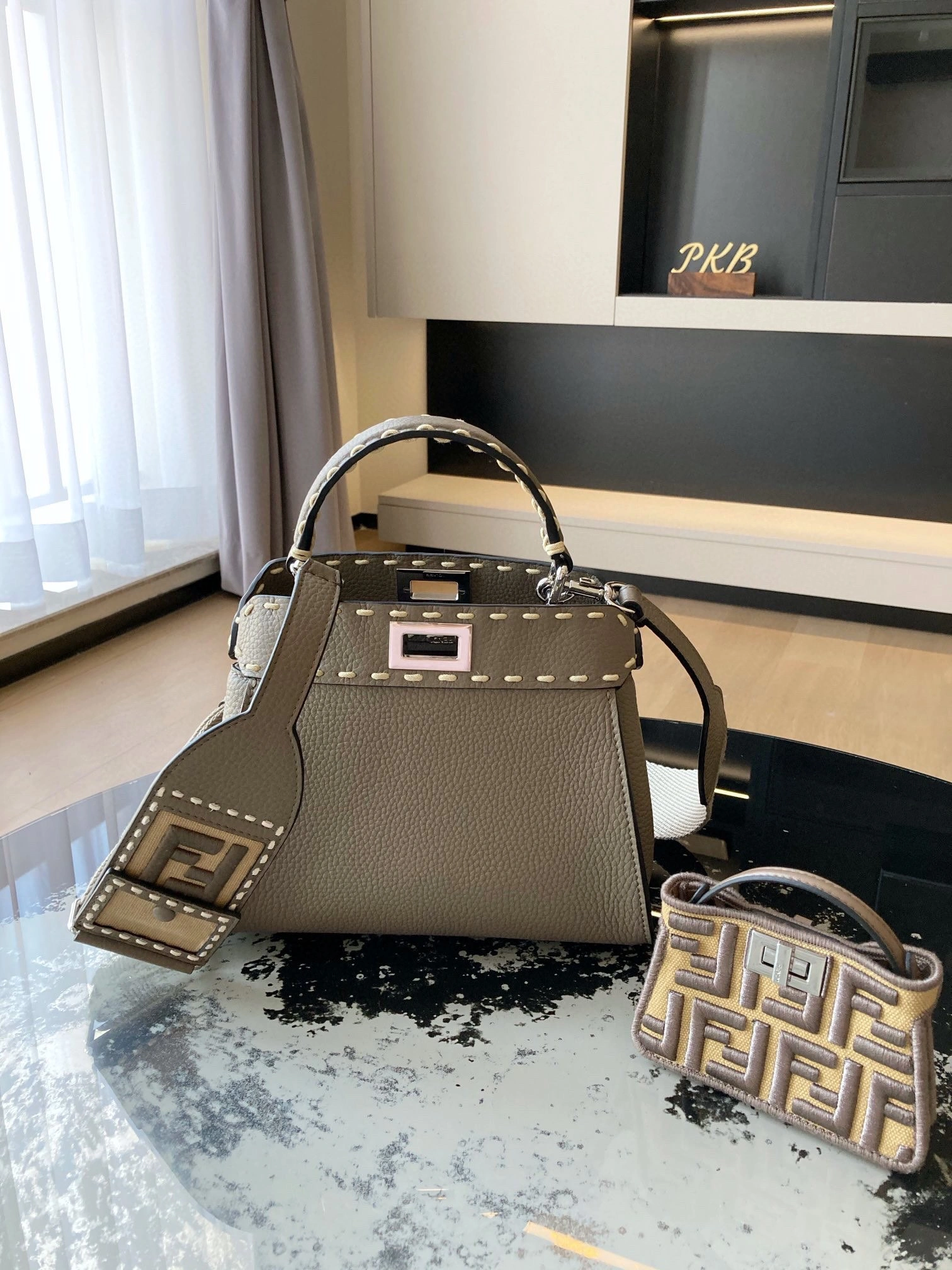 Functional Fendi Peekaboo Bags 69865