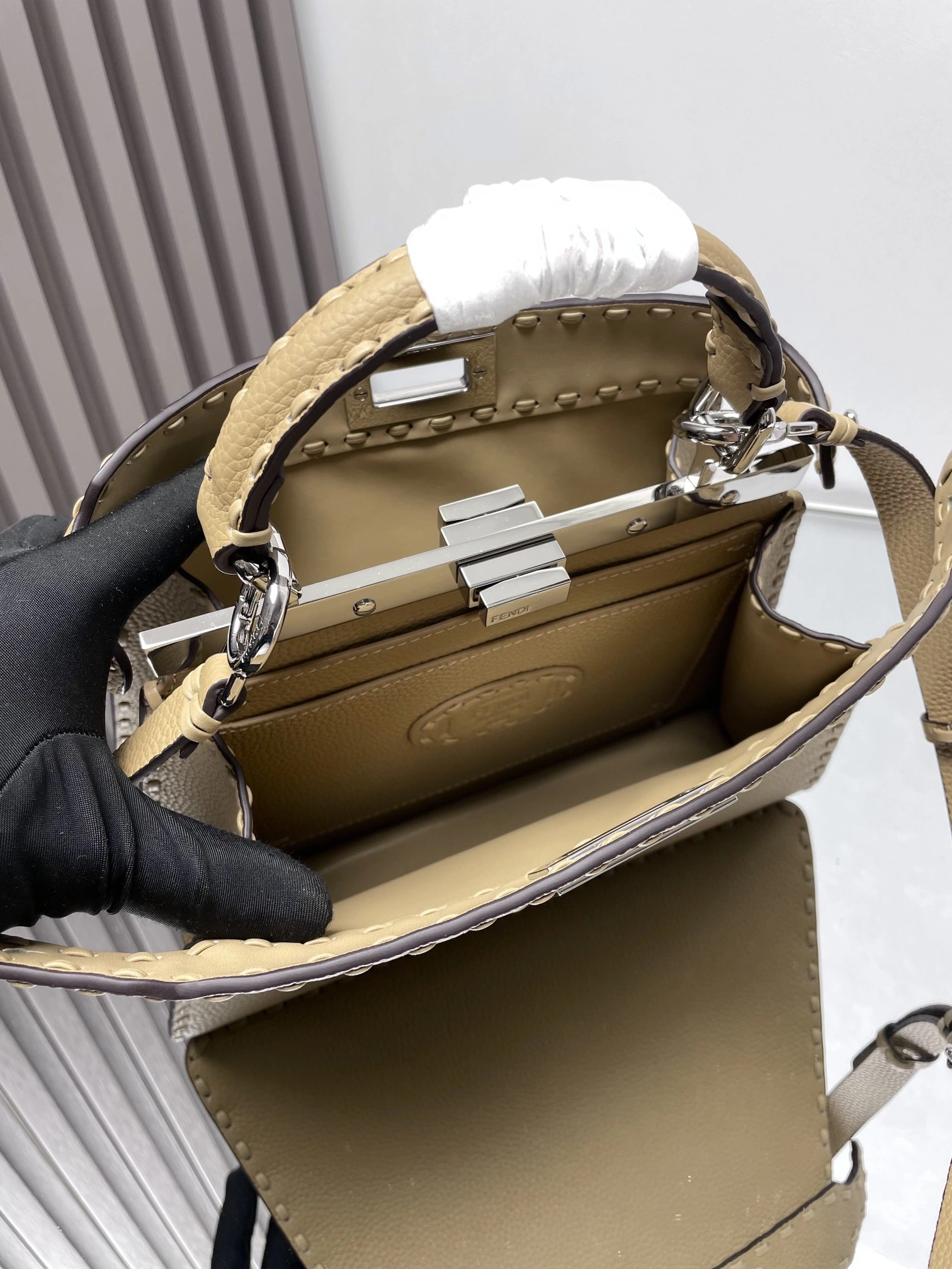ModernLook Fendi Peekaboo Bags 69838