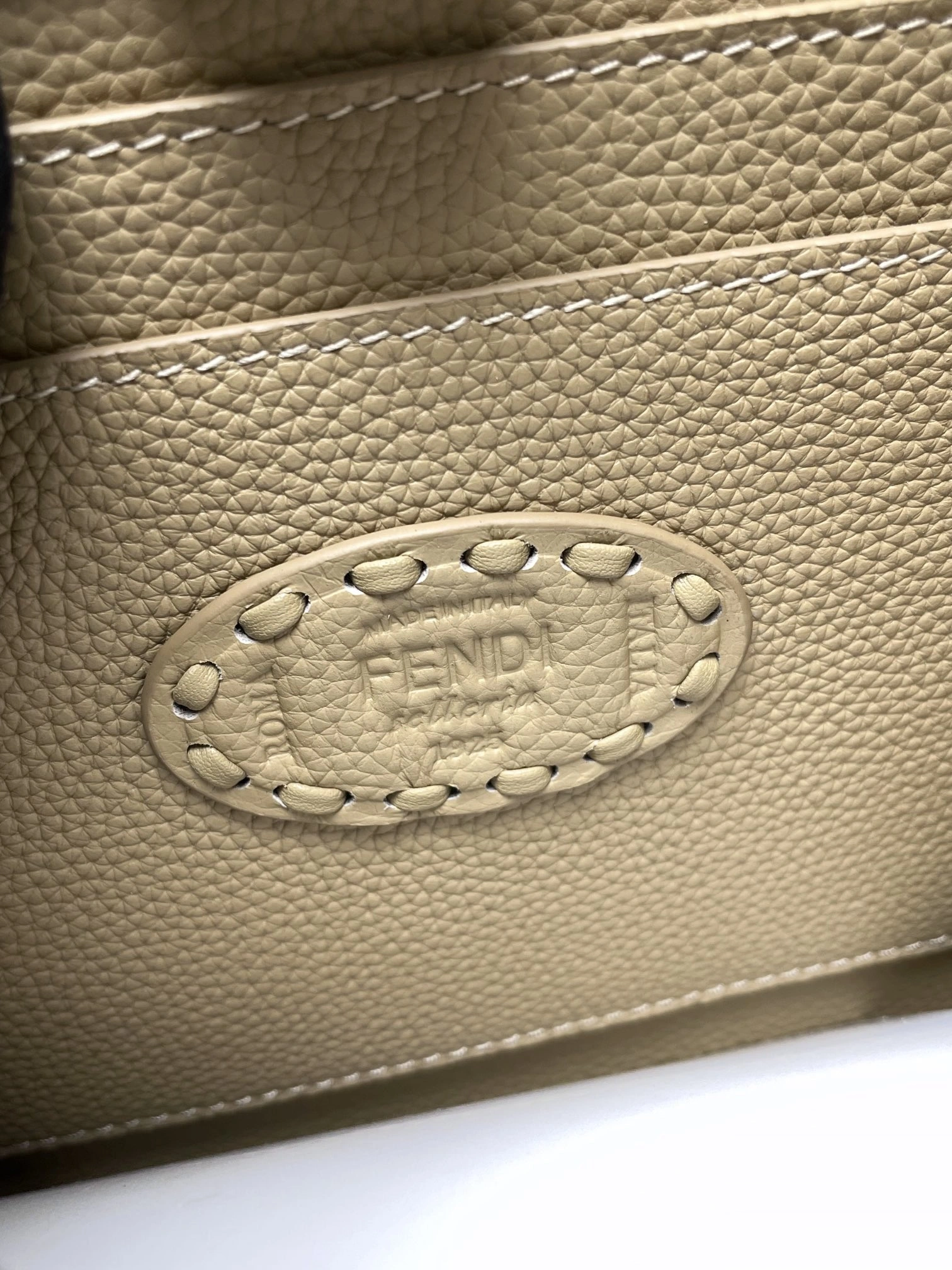 ModernLook Fendi Peekaboo Bags 69838
