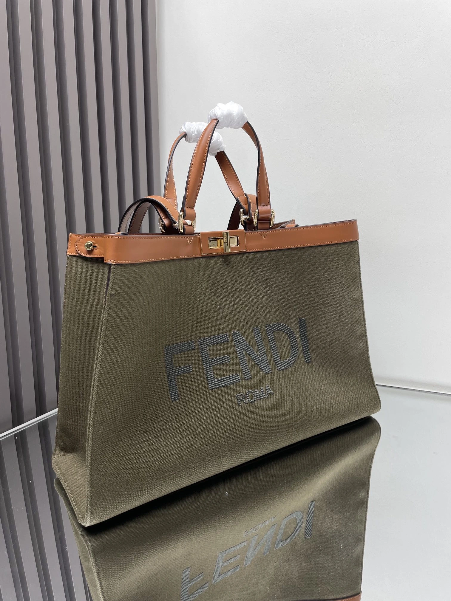 Original Fendi Peekaboo Bags 69844