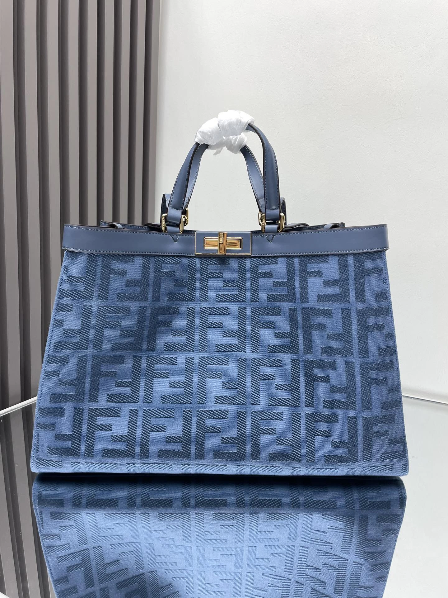 Reliable Fendi Peekaboo Bags 69833
