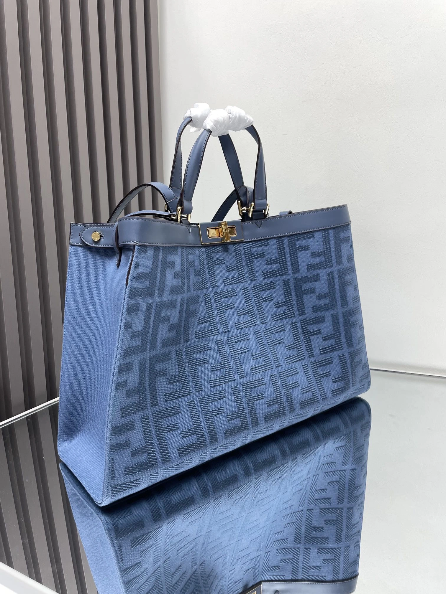 Reliable Fendi Peekaboo Bags 69833