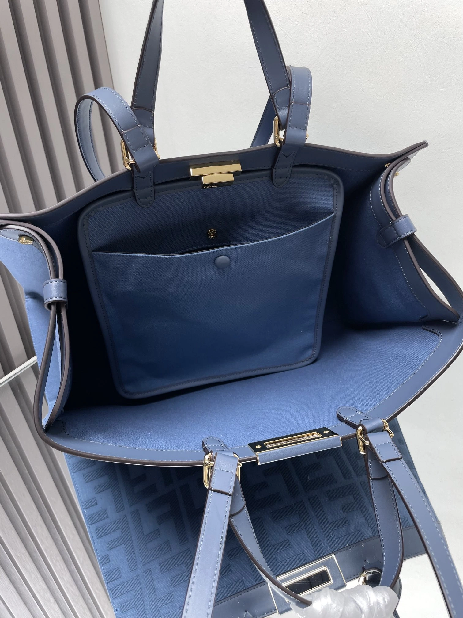 Reliable Fendi Peekaboo Bags 69833