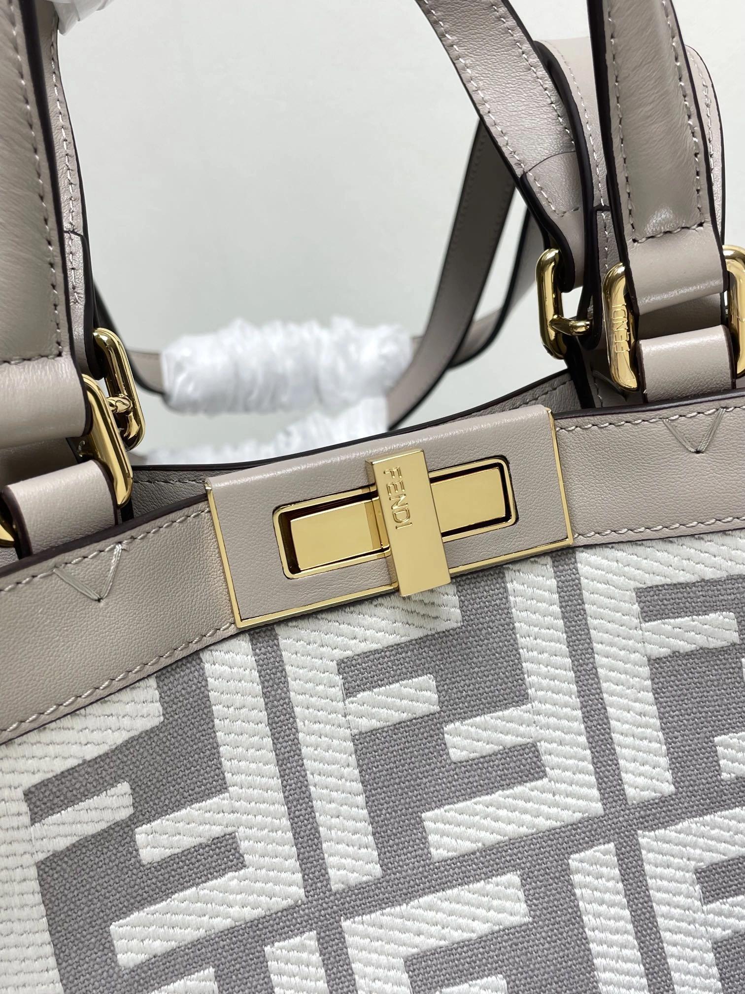 Fendi Peekaboo Bags MoistureWicking 69835