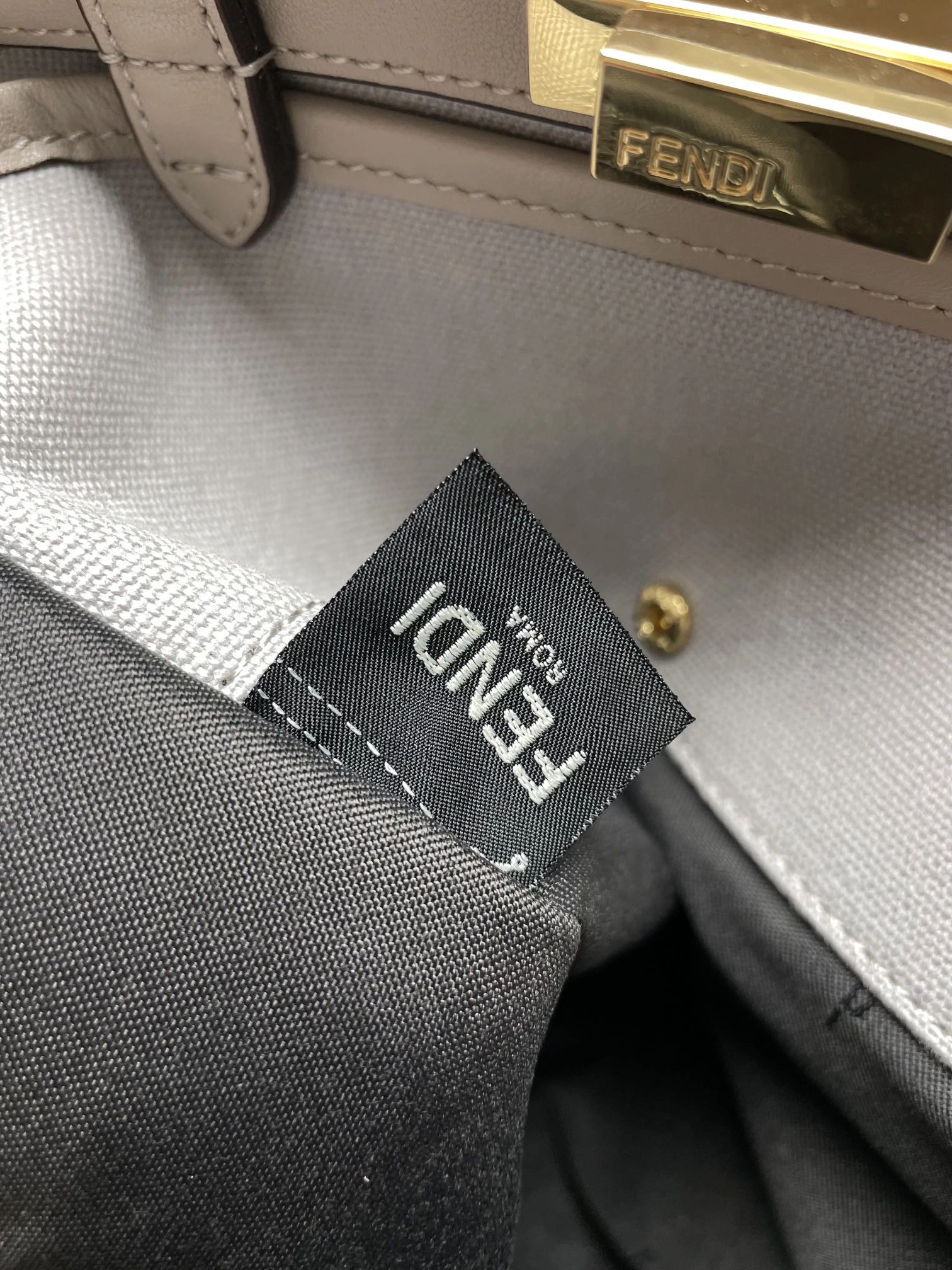 Fendi Peekaboo Bags MoistureWicking 69835
