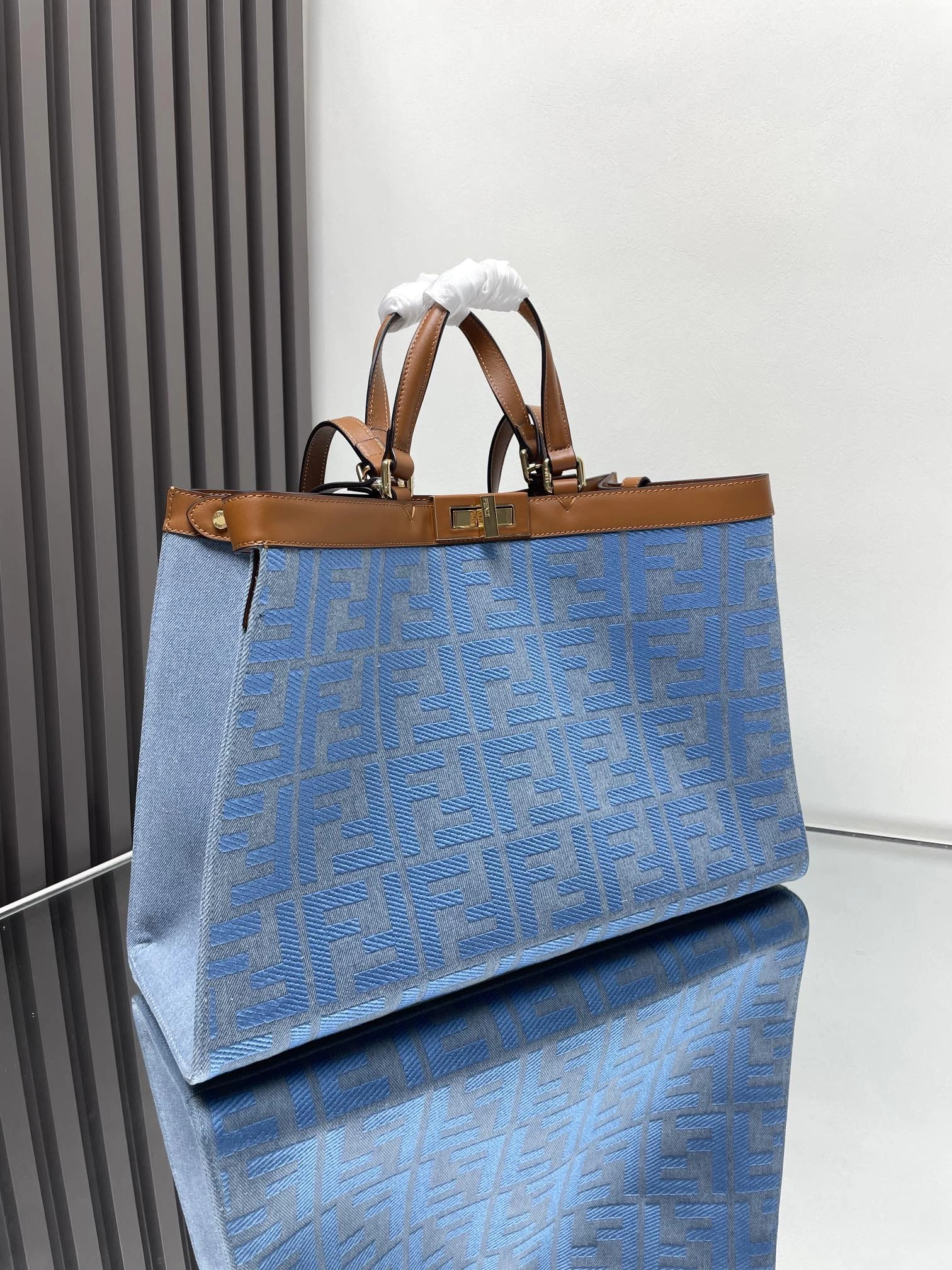 Fendi Peekaboo Bags RelaxedFit 69822