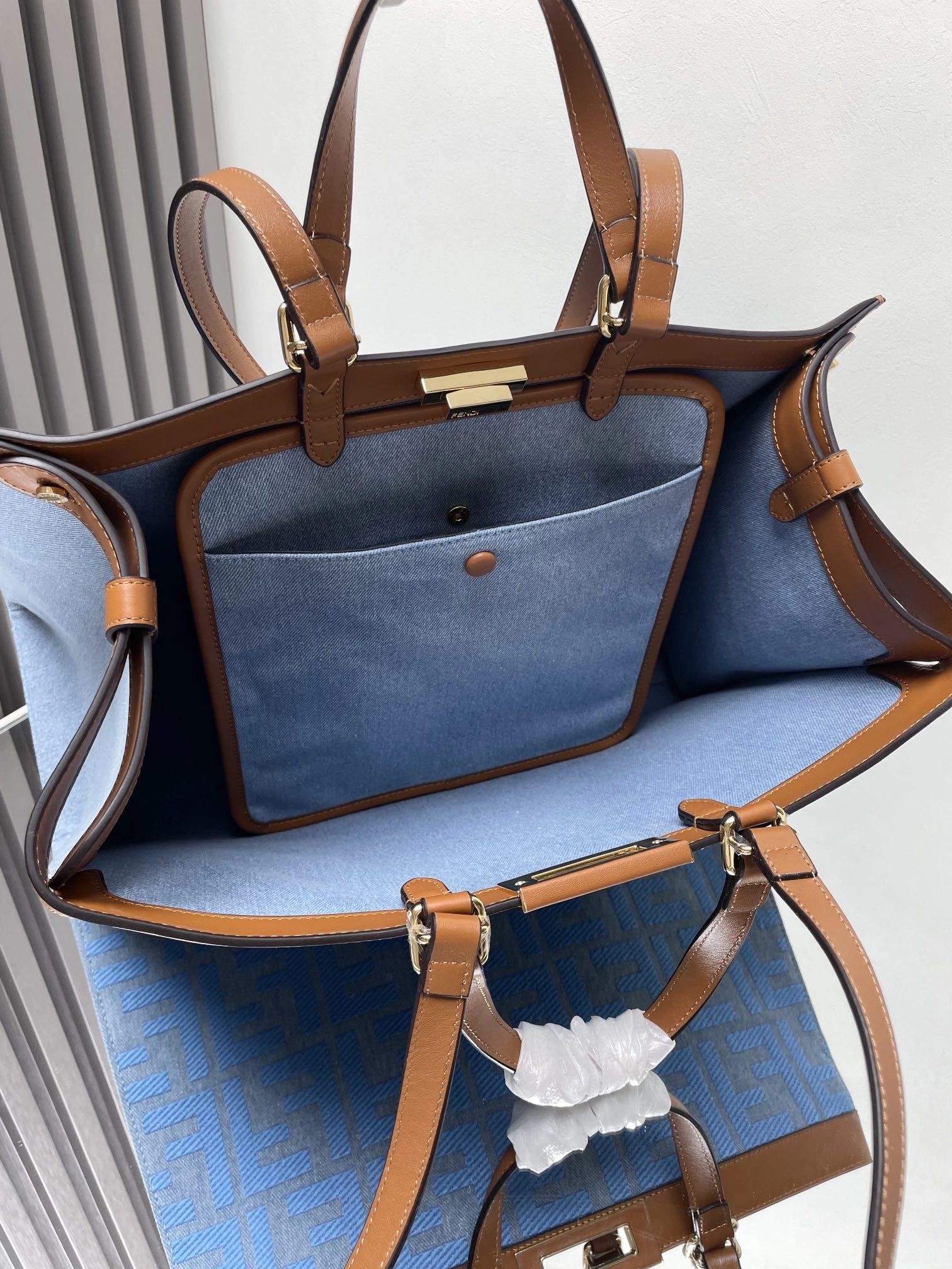 Fendi Peekaboo Bags RelaxedFit 69822