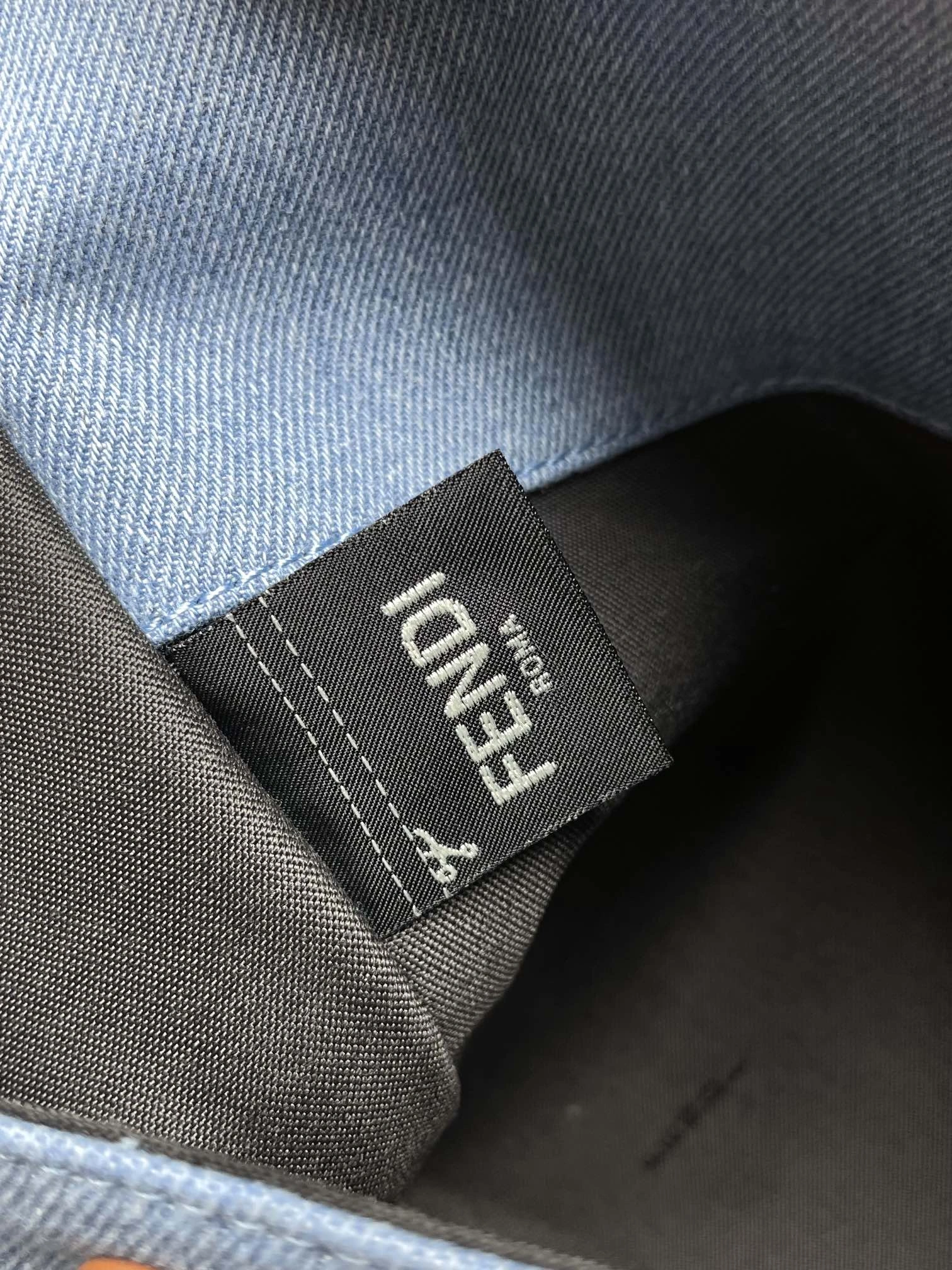 Fendi Peekaboo Bags RelaxedFit 69822