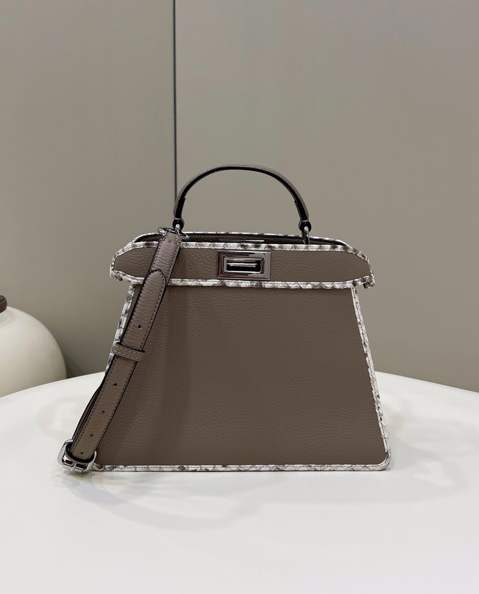 Classic Fendi Peekaboo Bags 69827