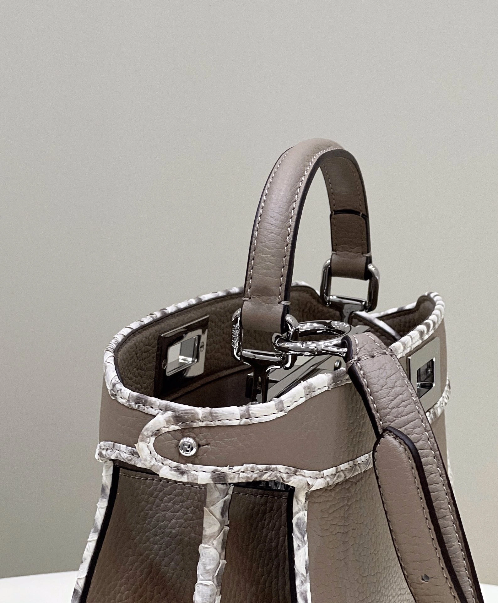 Classic Fendi Peekaboo Bags 69827