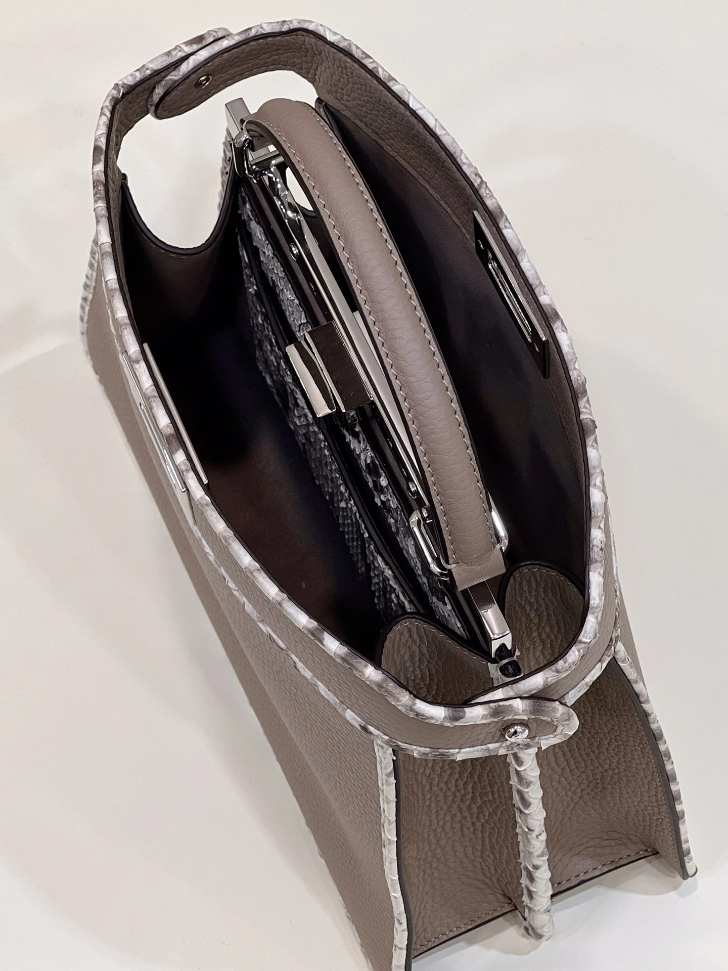 Classic Fendi Peekaboo Bags 69827