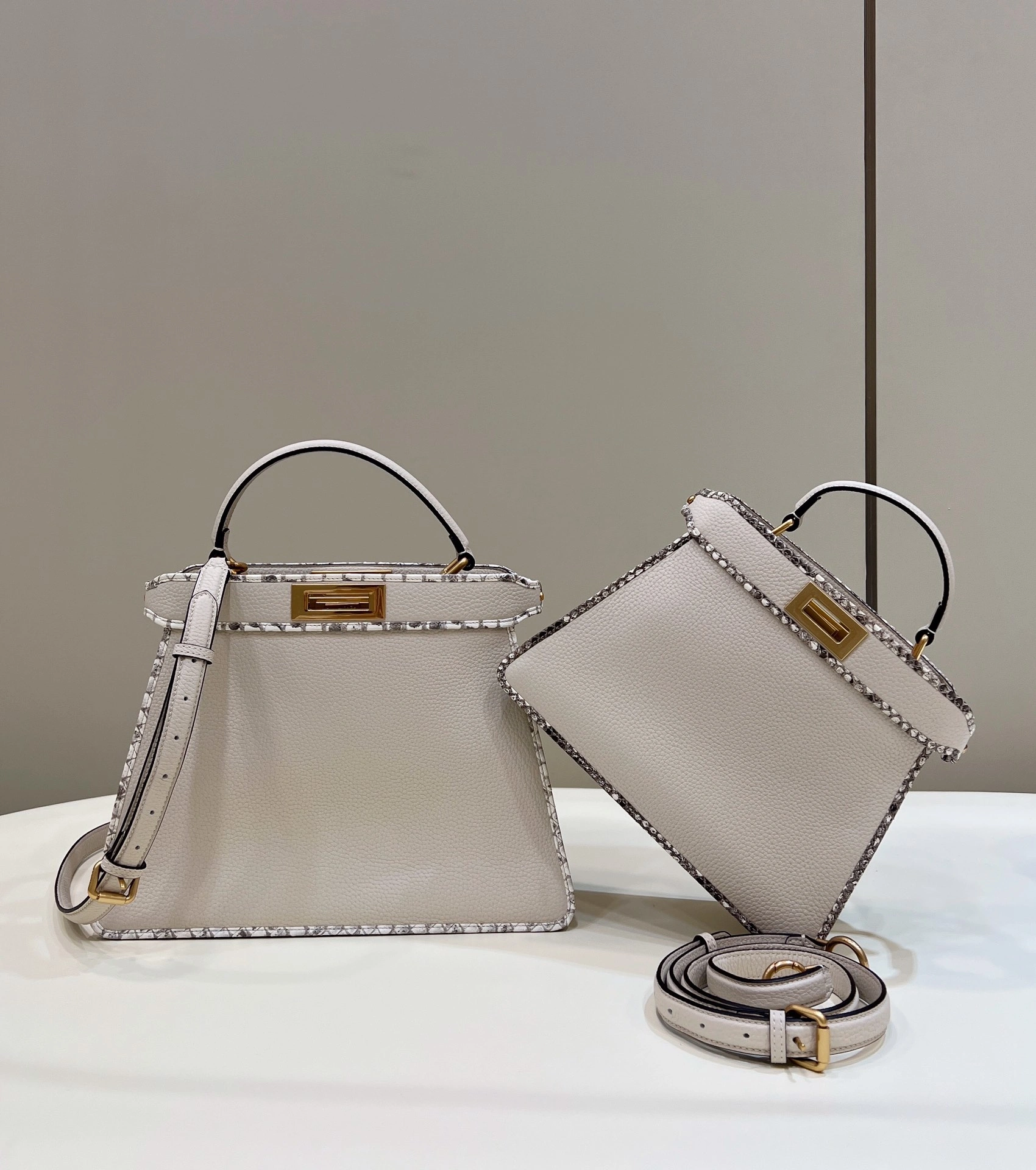 Chic Fendi Peekaboo Bags 69820