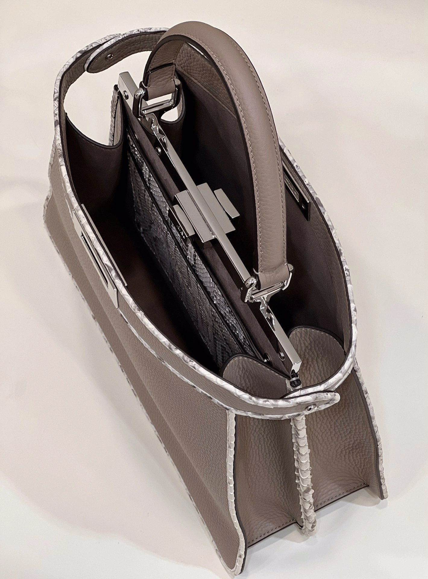 StreetReady Fendi Peekaboo Bags 69817
