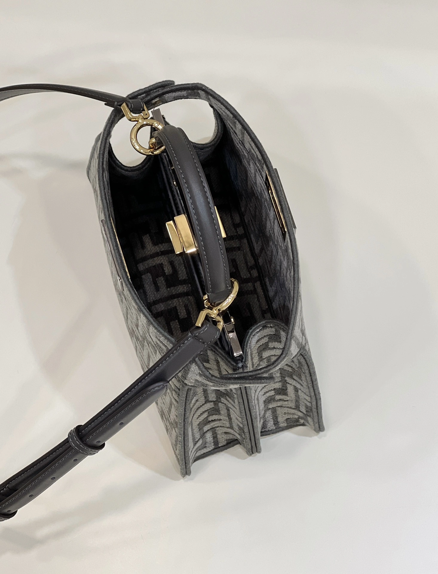 Fendi Peekaboo Bags OdorResistant 69815