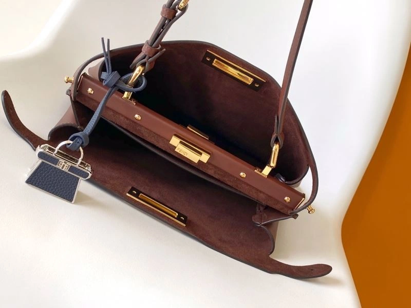 Fendi Peekaboo Bags Snug 57789