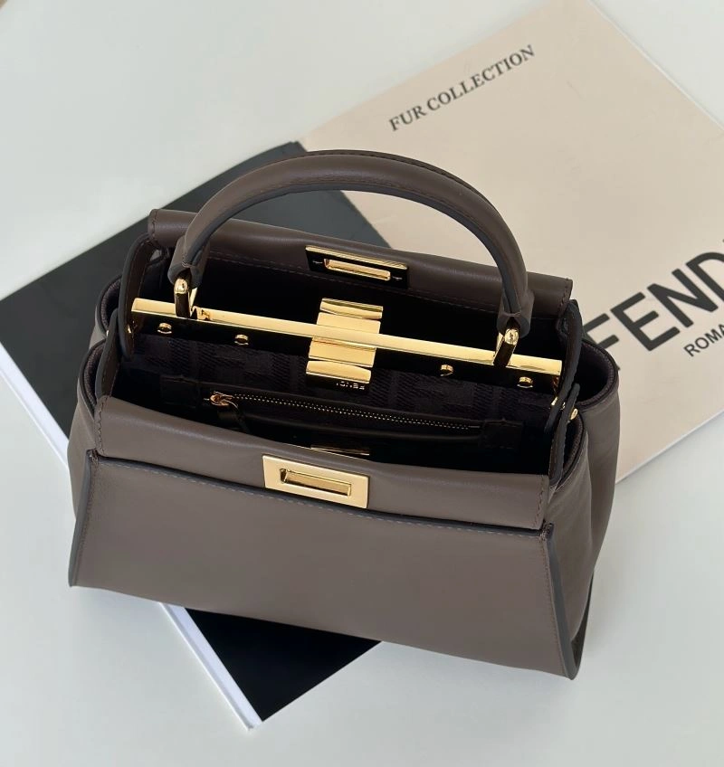 Fendi Peekaboo Bags Breathable 57765