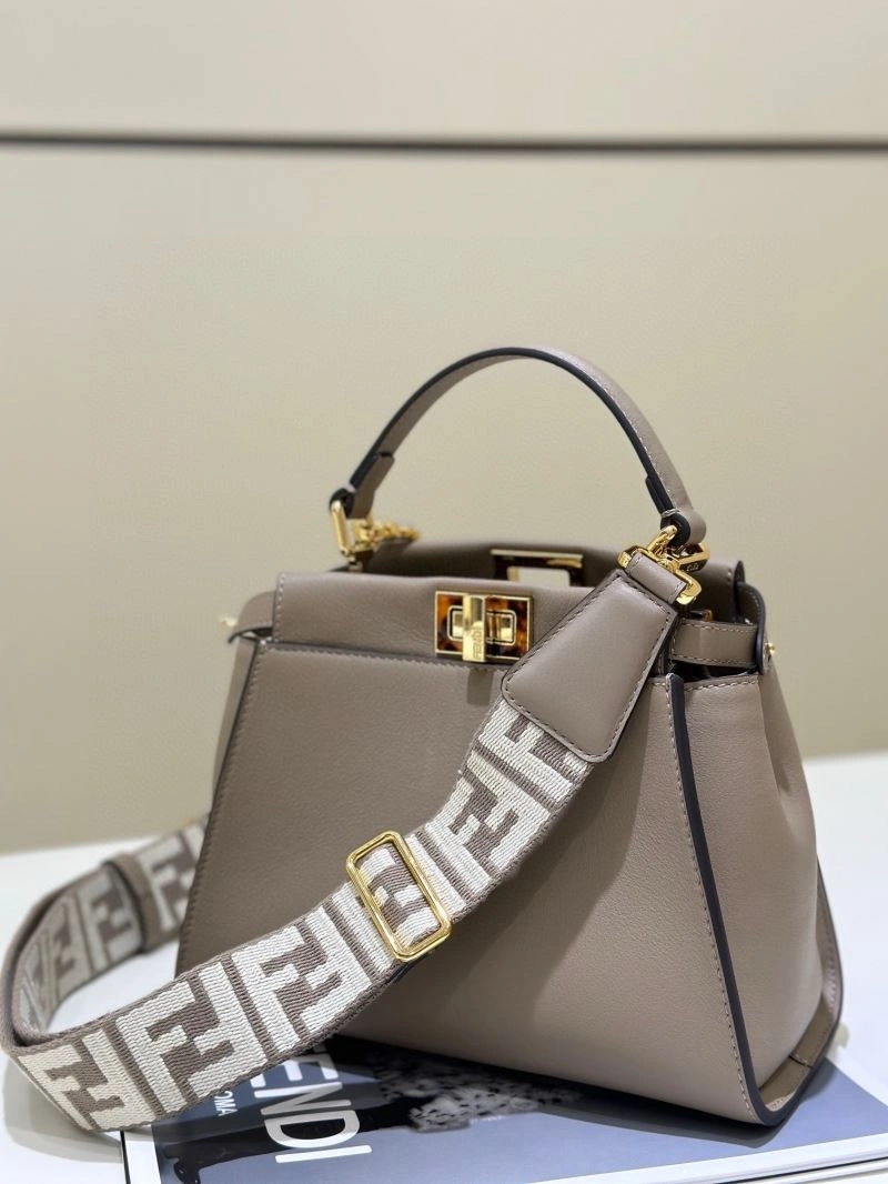 Fendi Peekaboo Bags Chic 57779