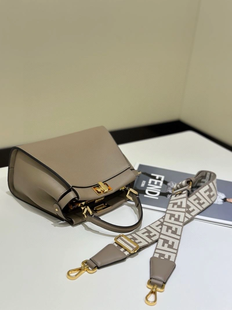 Fendi Peekaboo Bags Chic 57779