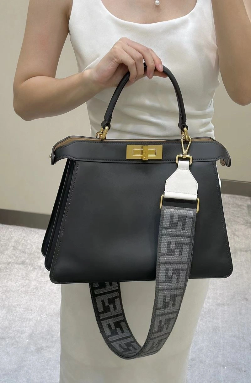 Fendi Peekaboo Bags Supportive 57821