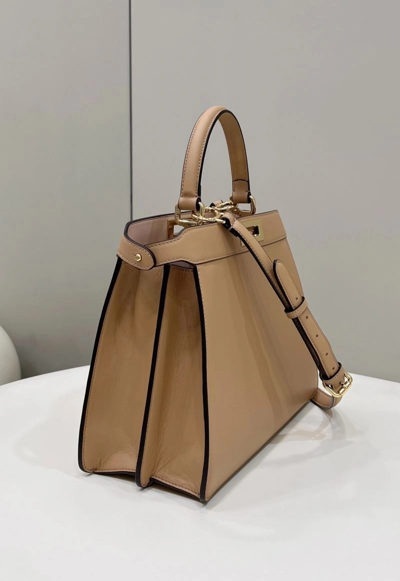 Flexible Fendi Peekaboo Bags 57774