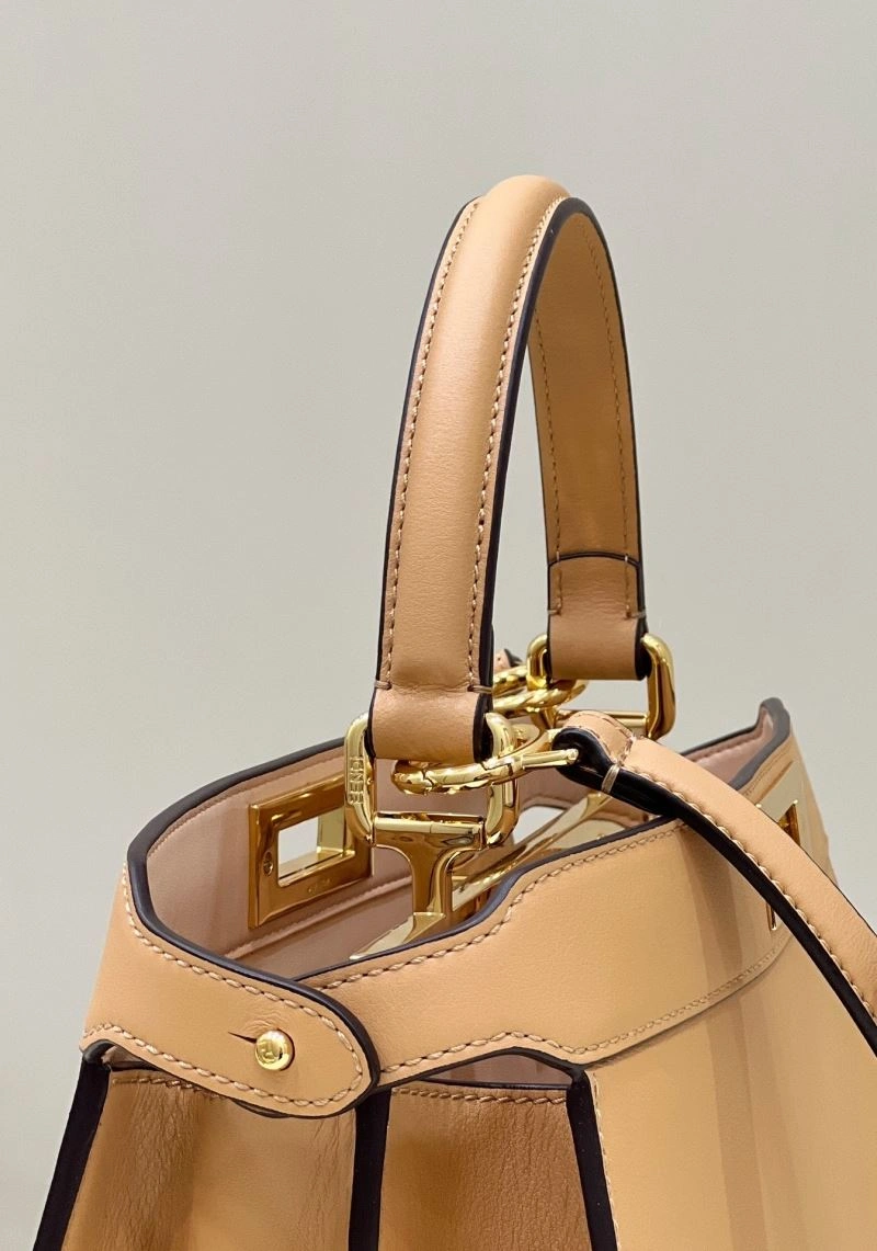 Flexible Fendi Peekaboo Bags 57774