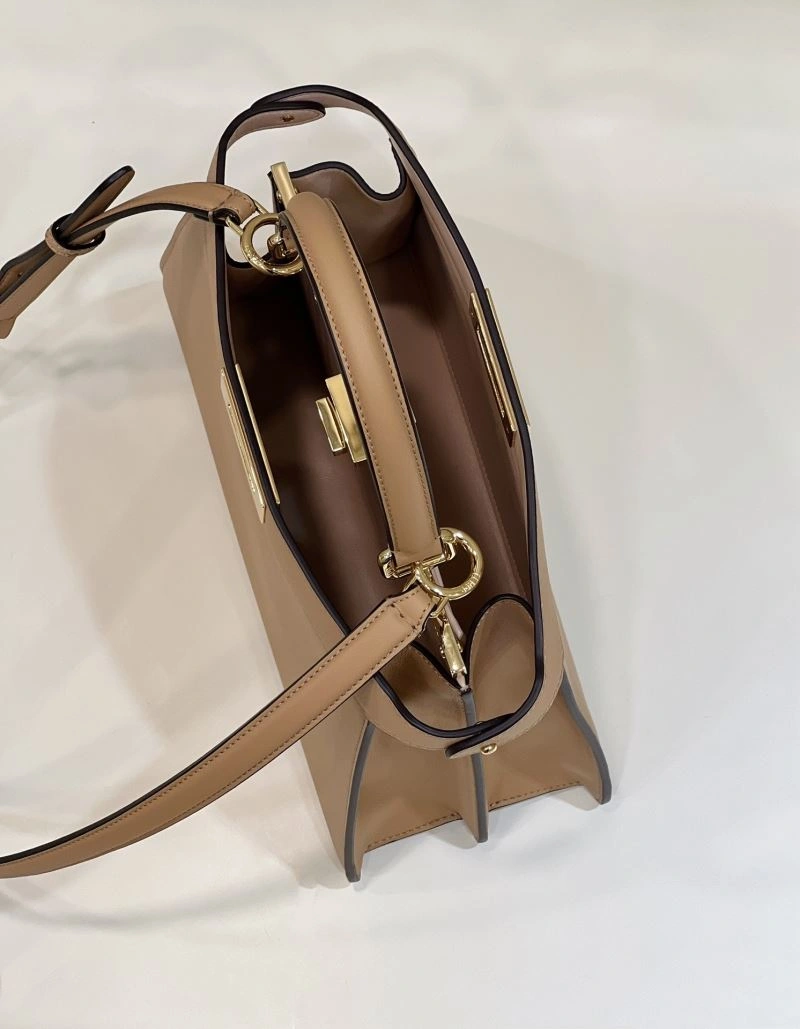 Flexible Fendi Peekaboo Bags 57774