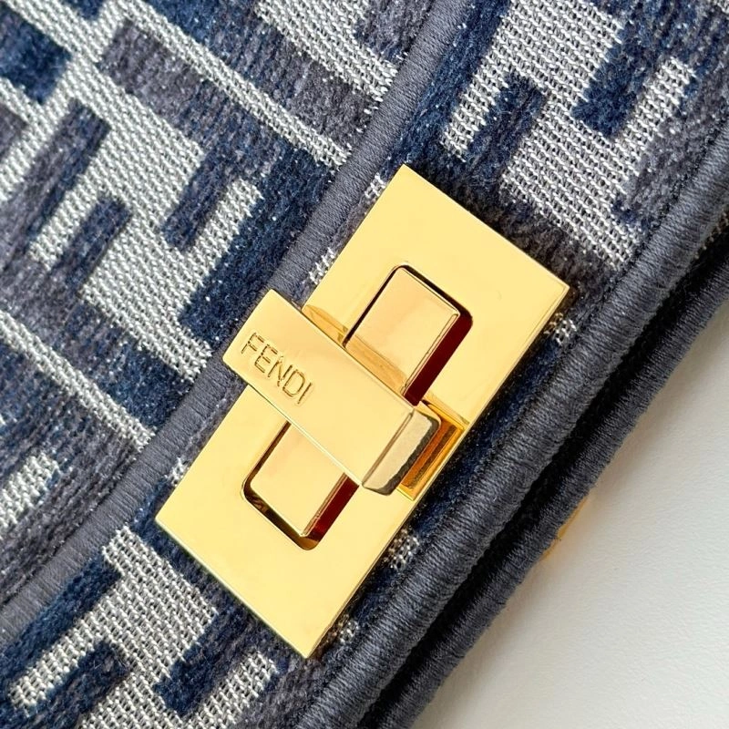 Fendi Peekaboo Bags Stretchable 57814