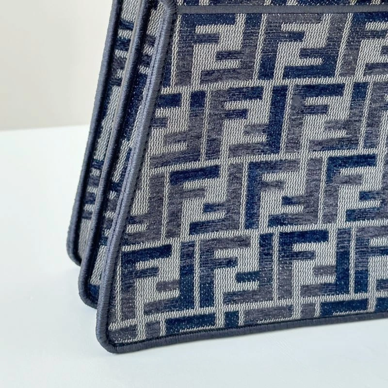 Fendi Peekaboo Bags Stretchable 57814