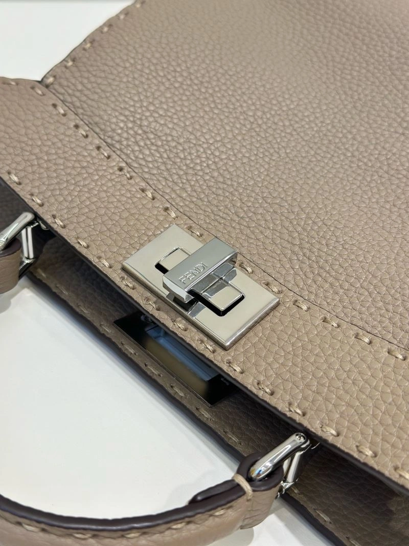 Fendi Peekaboo Bags ModernLook 57759